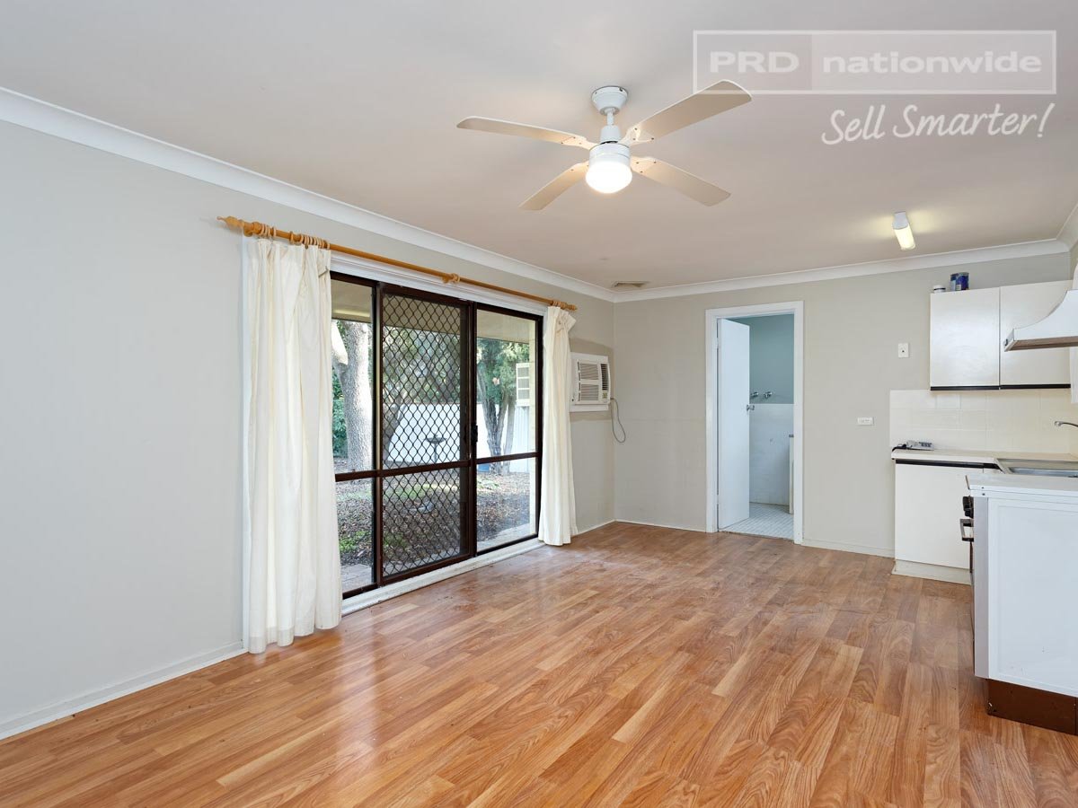 18 Bocquet Street LAKE ALBERT 10