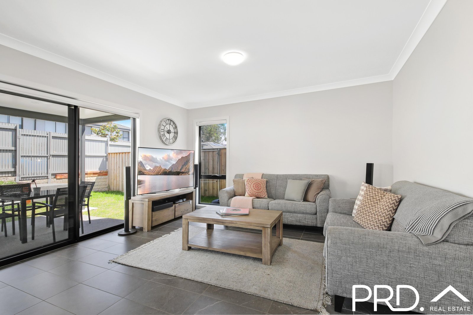 18 Boniwell Road MOOREBANK 2