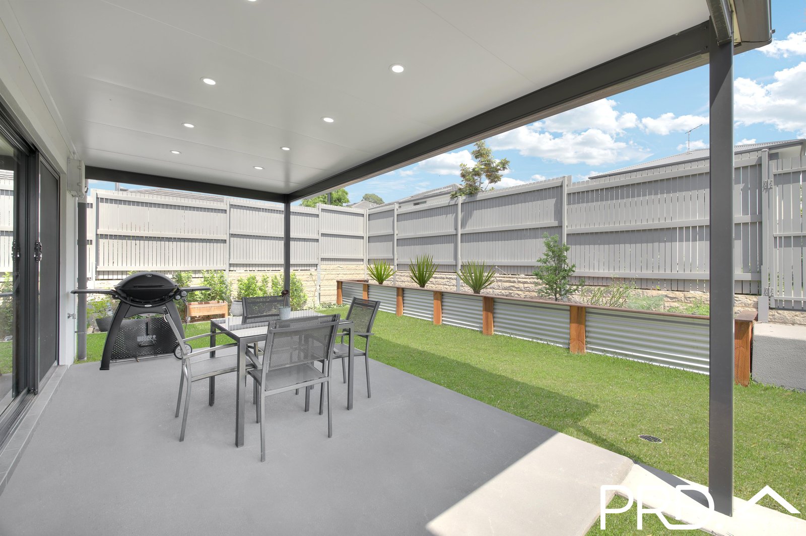 18 Boniwell Road MOOREBANK 9