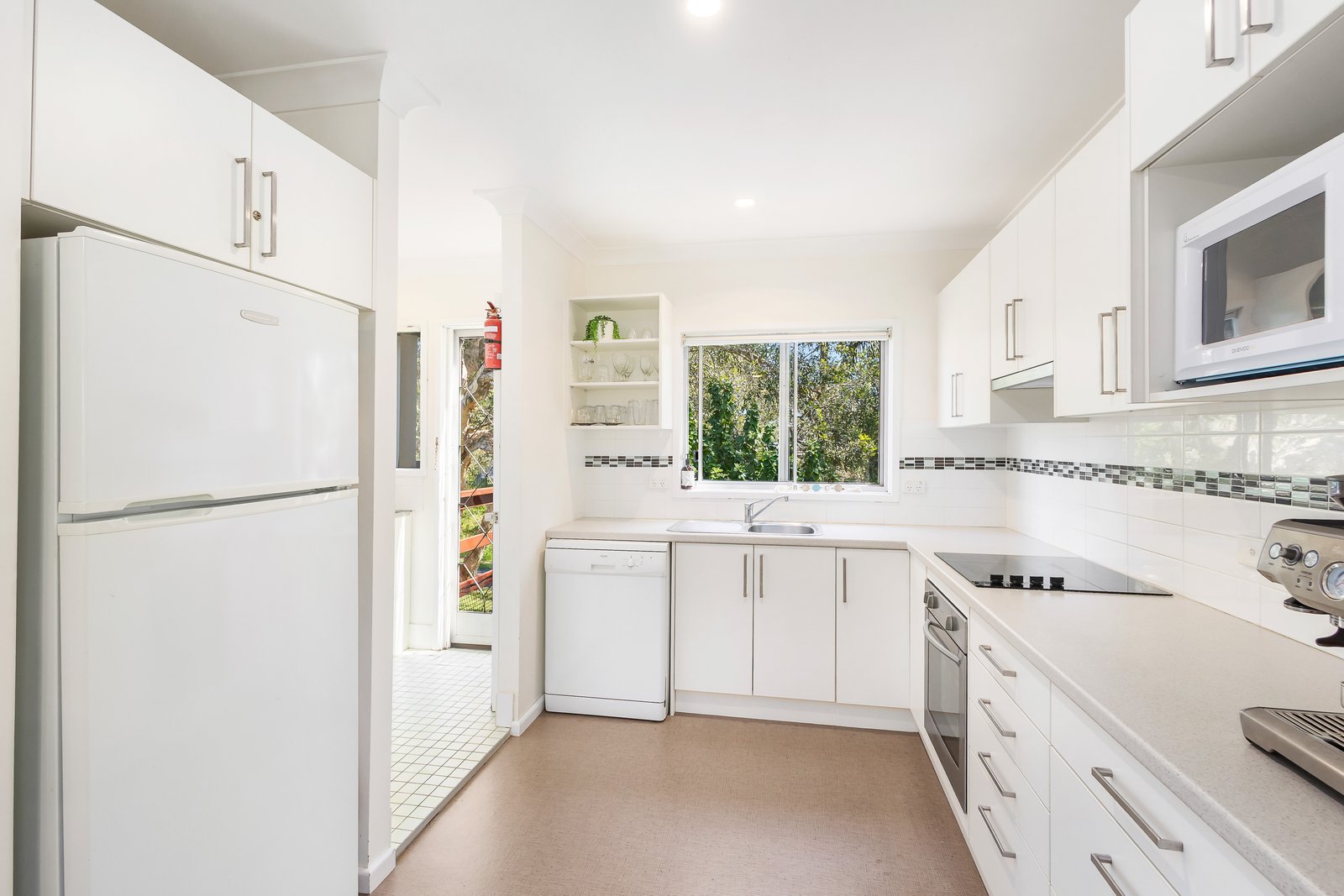 18 Boulder Bay Road FINGAL BAY 10