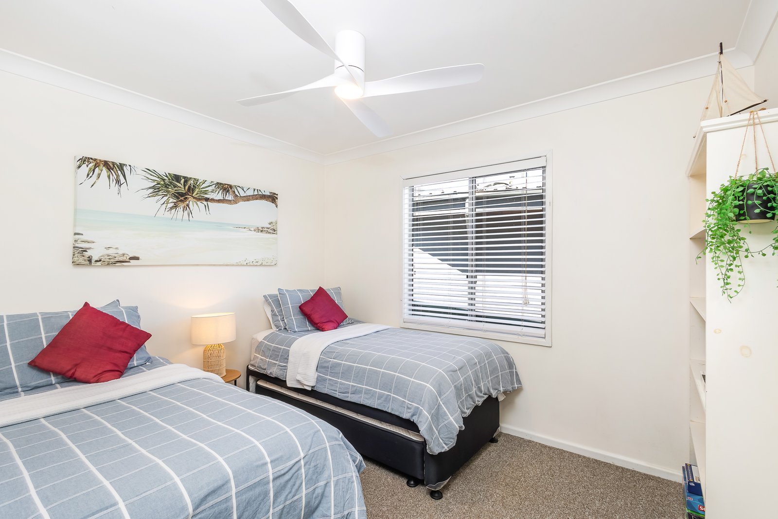 18 Boulder Bay Road FINGAL BAY 16