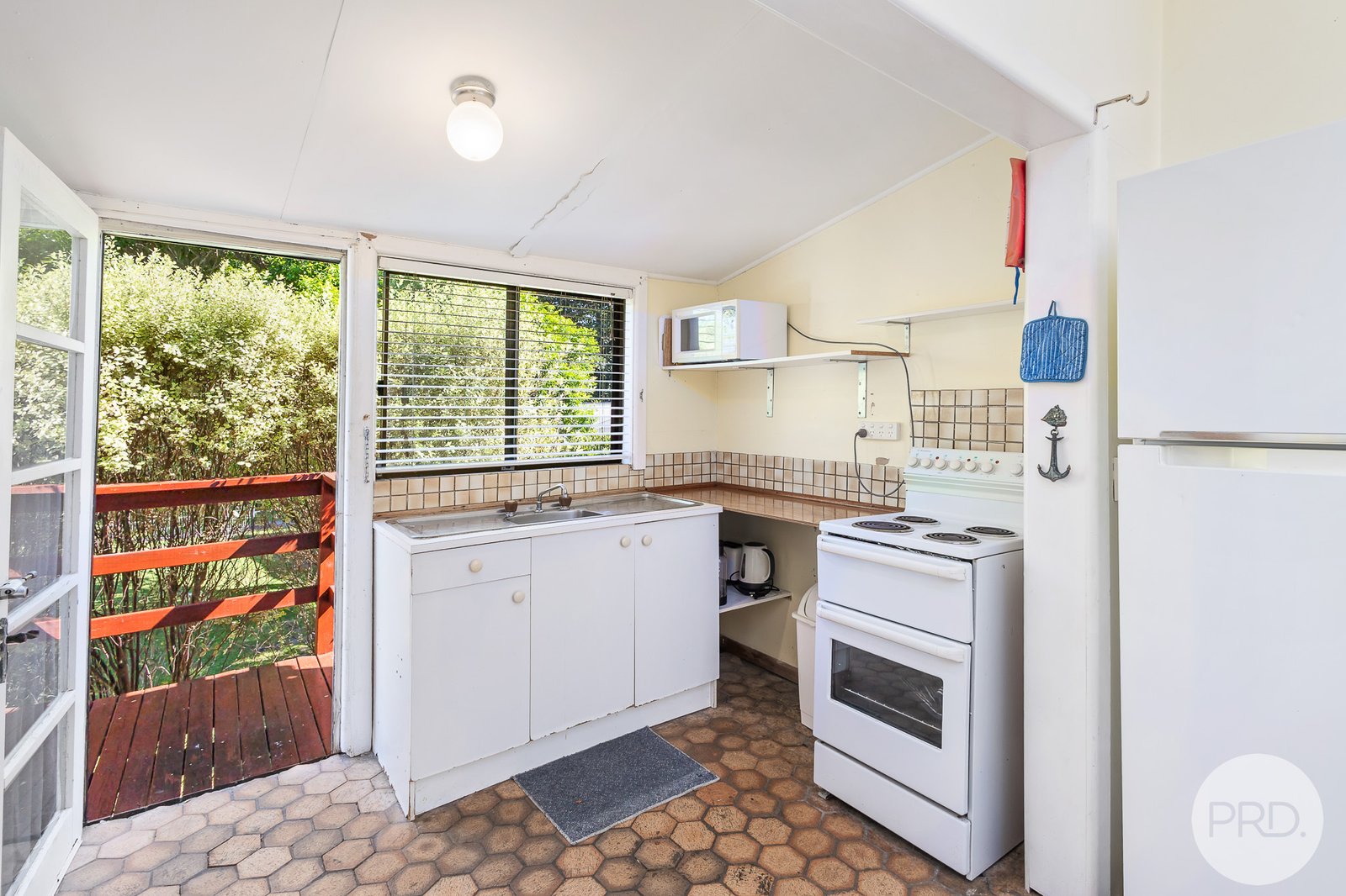 18 Boulder Bay Road FINGAL BAY 24