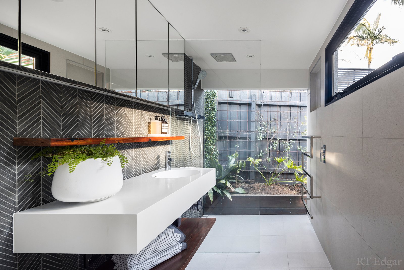 Real Estate and Property in 18 Bowen Street, Prahran, VIC