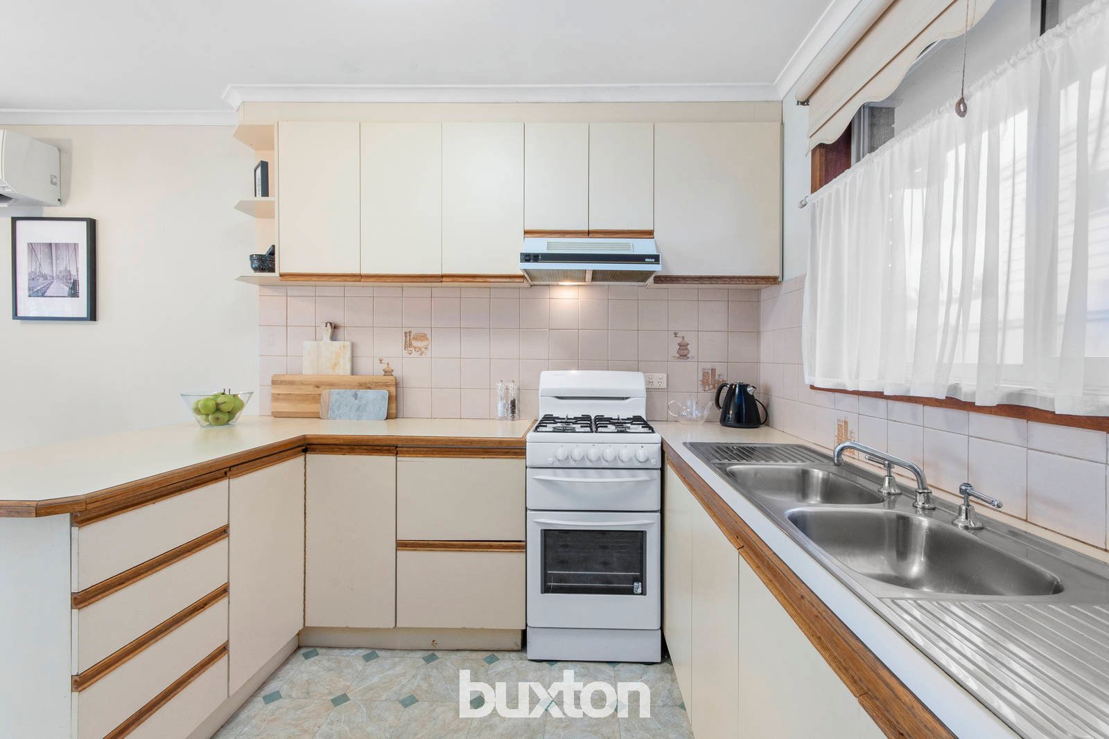 Gallery: 1/8 Bowlers Avenue