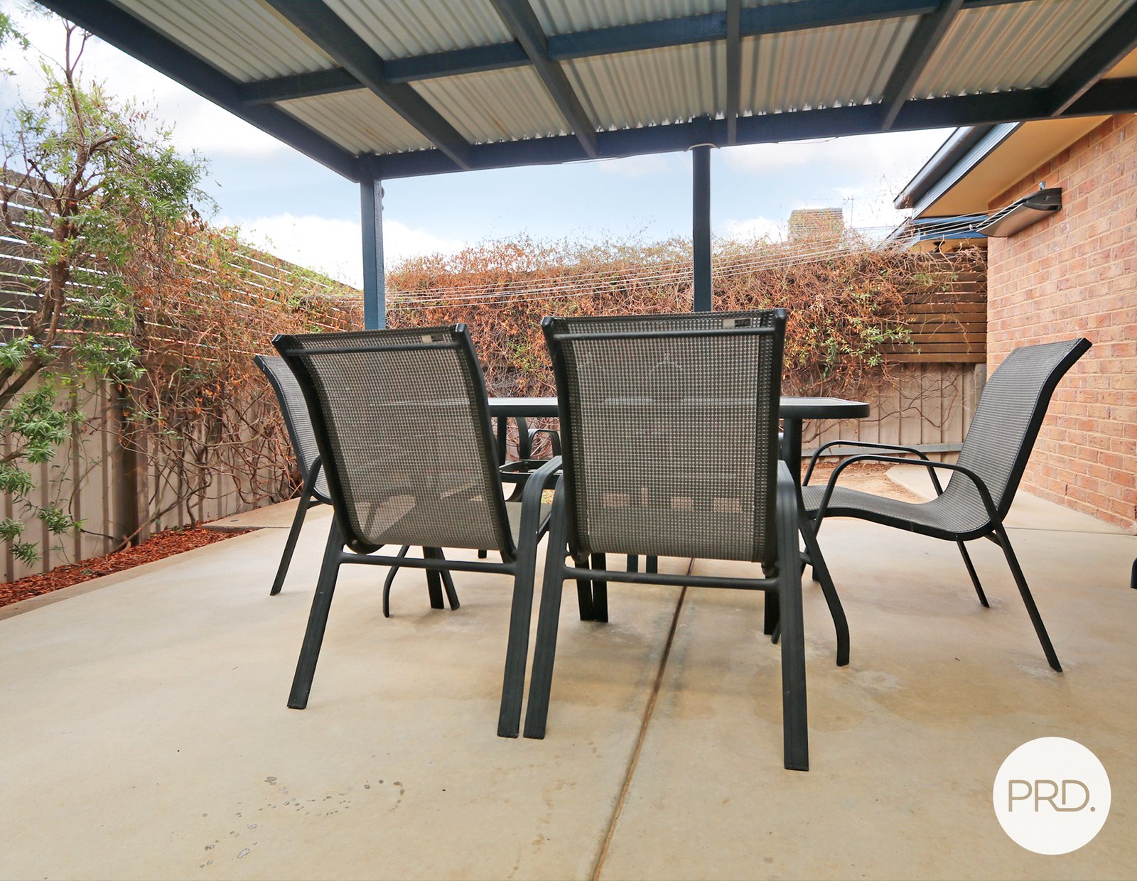 1/8 Bradfield Place LLOYD 6