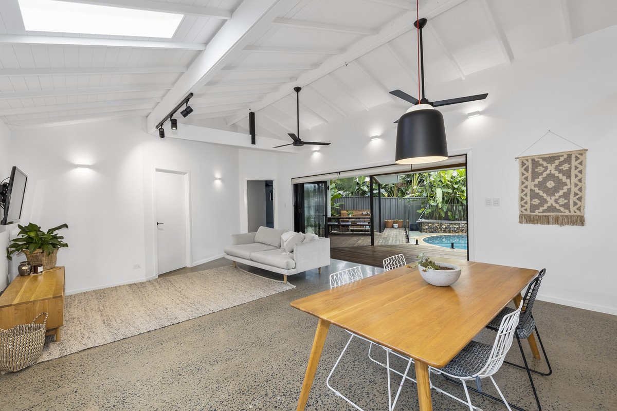 18 Bradley Avenue MIAMI 4