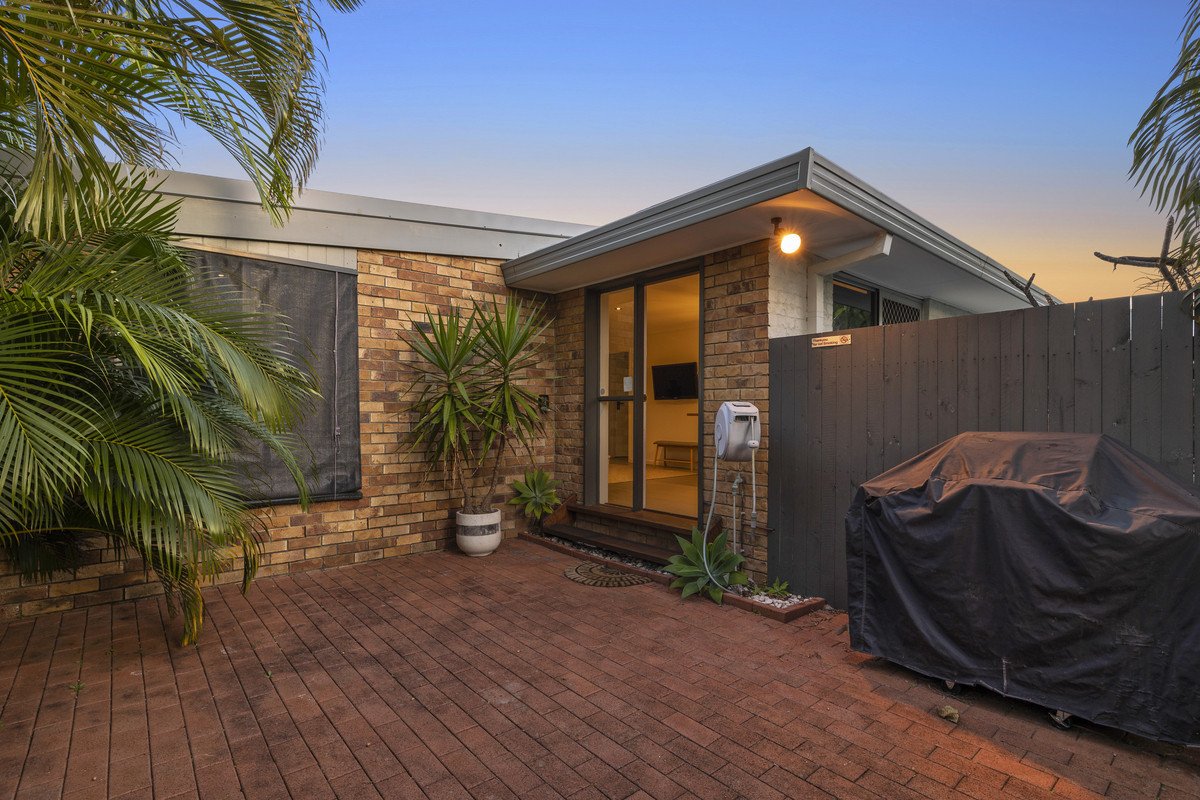 18 Bradley Avenue MIAMI 13