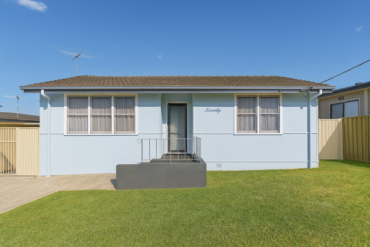 18 Brain Avenue LURNEA 1