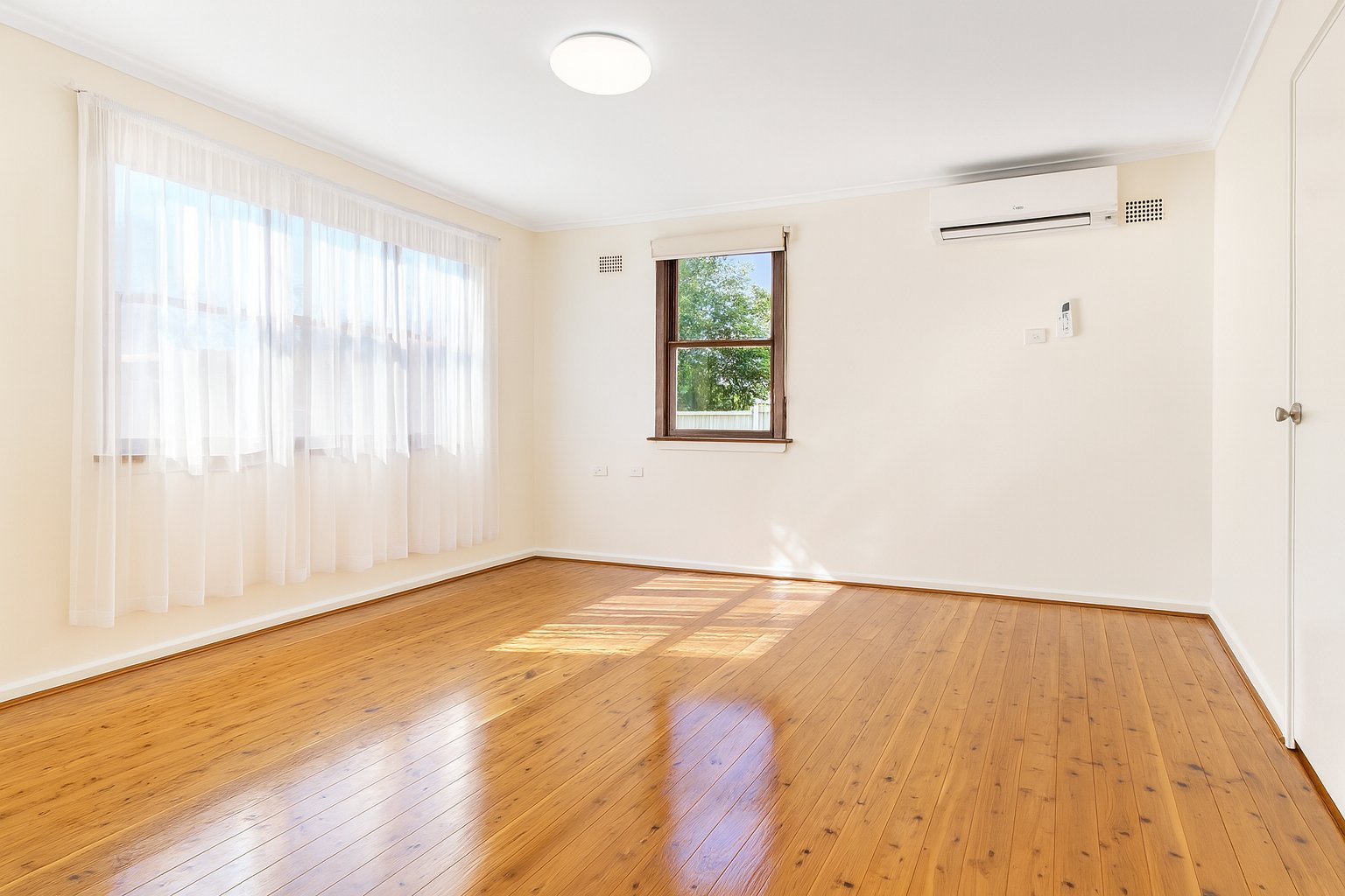 18 Brain Avenue LURNEA 2