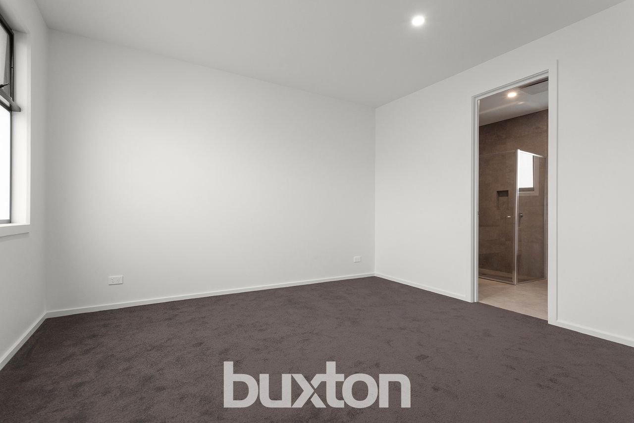 Gallery: 1/8 Breeze Street