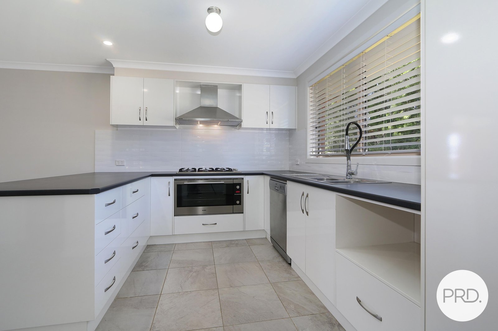 18 Britton Court JINDERA 3