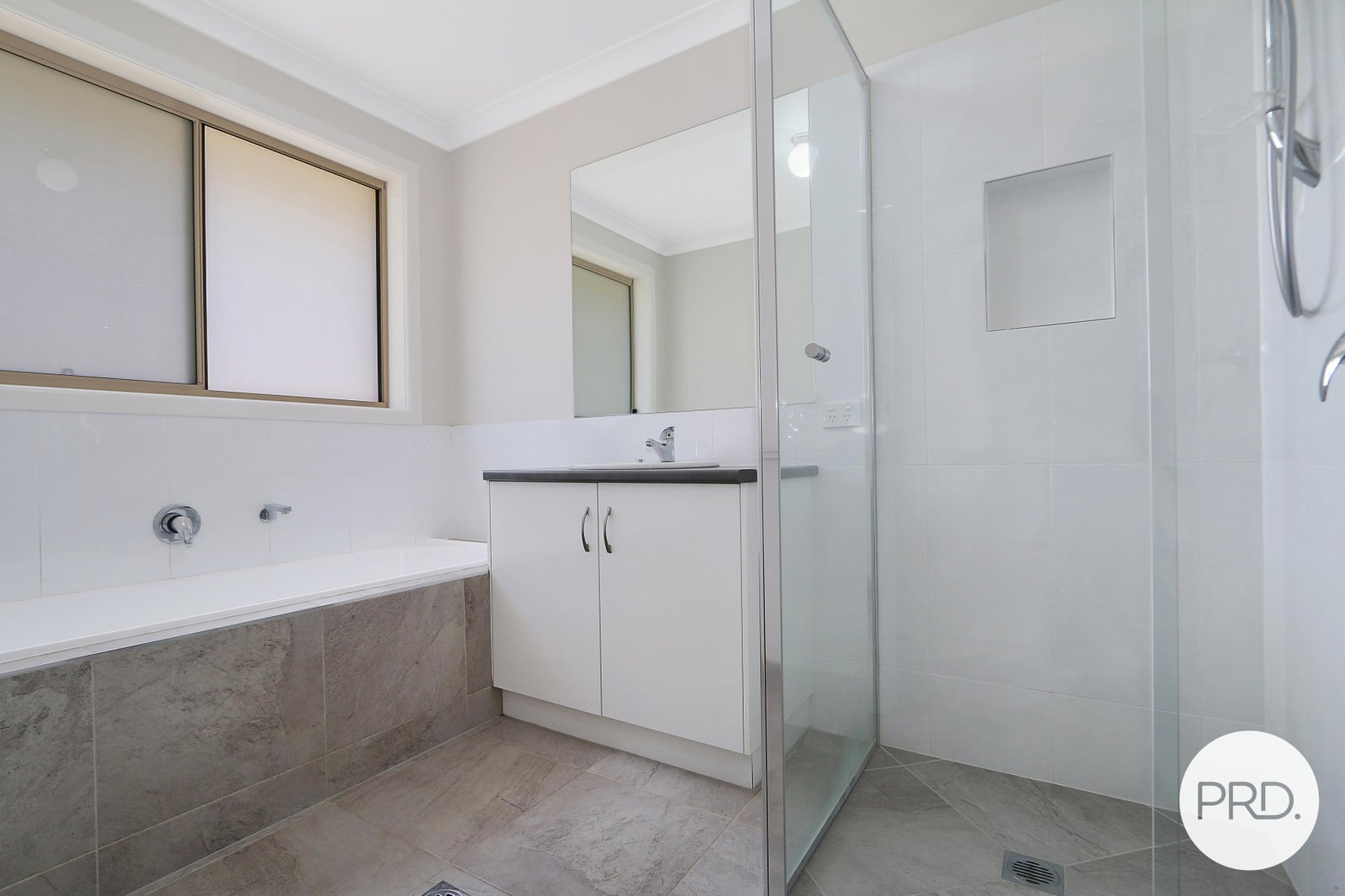 18 Britton Court JINDERA 6