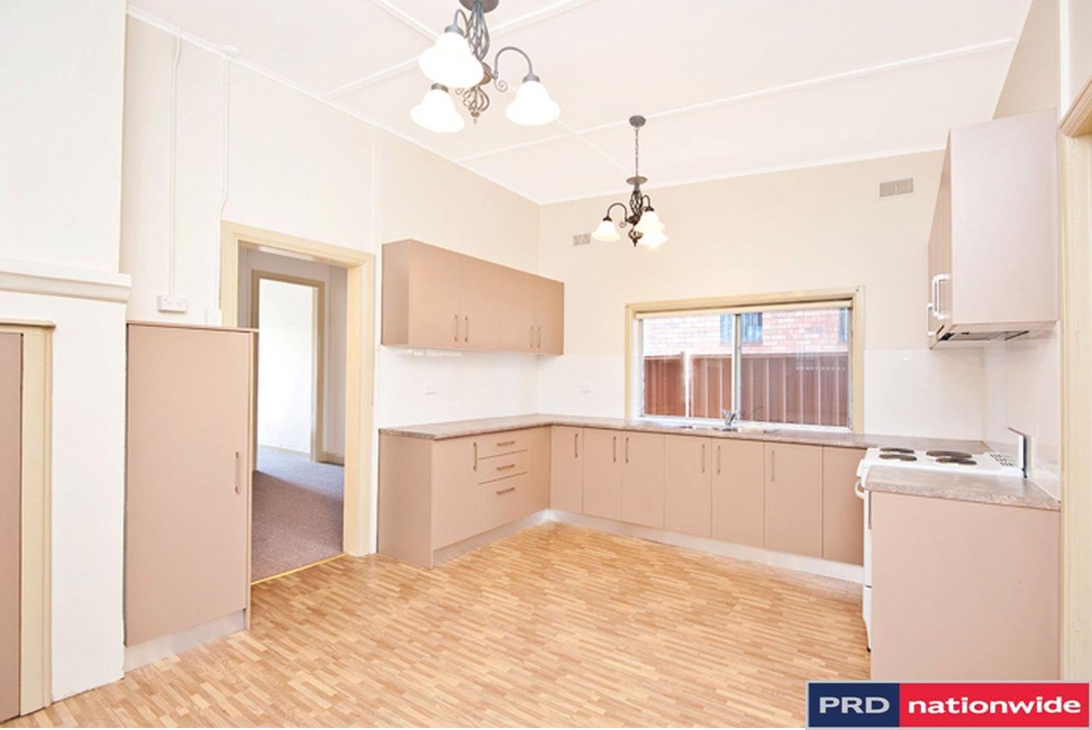 18 Bruce Street BEXLEY 2