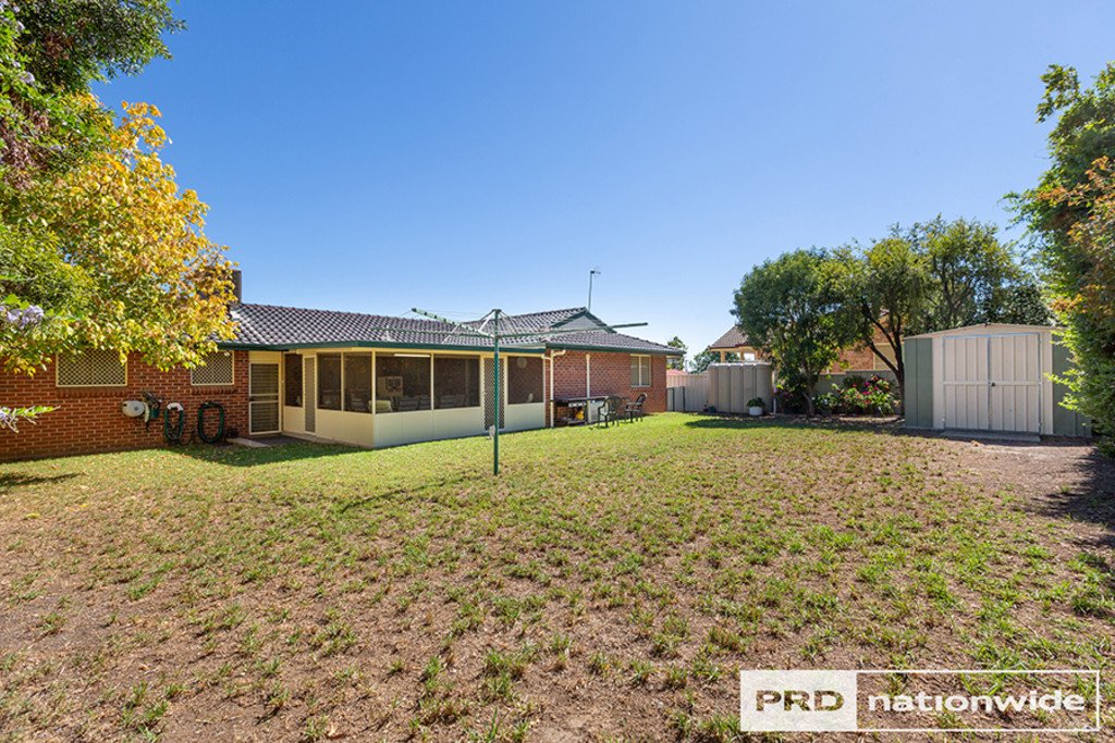 18 Bryan Street TAMWORTH 5