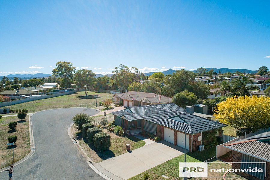 18 Bryan Street TAMWORTH 21