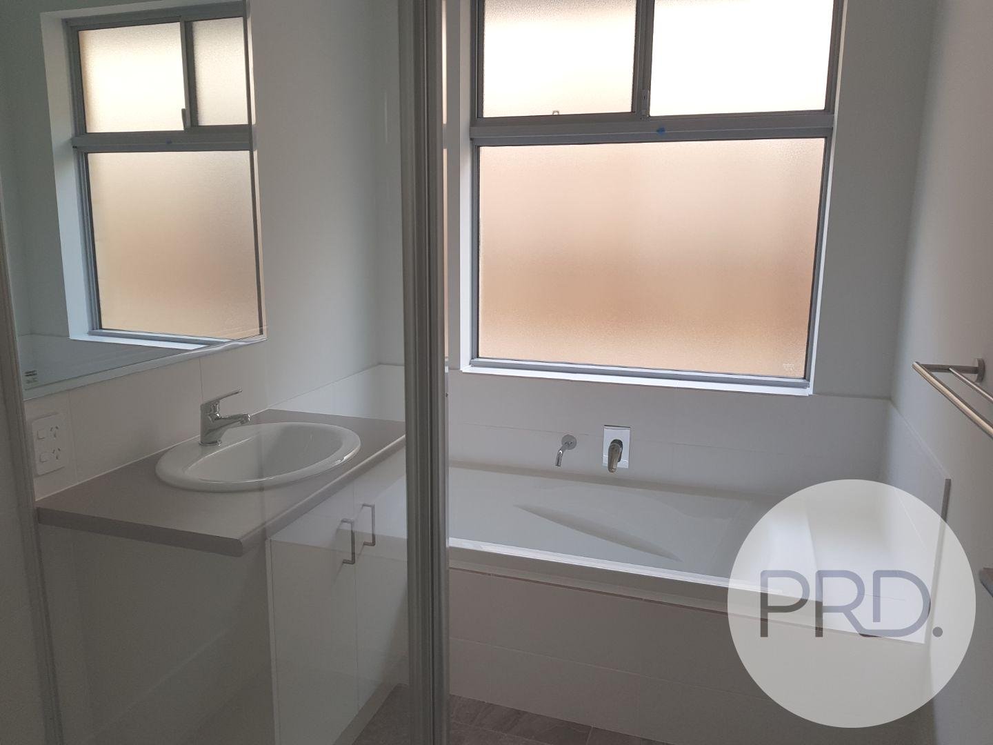 18 Bulloo Loop ELLENBROOK 7