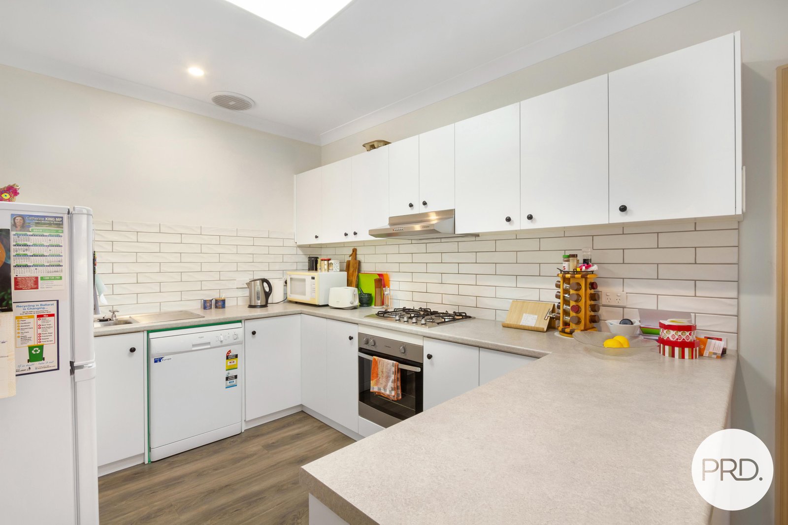 18 Burnbank Street LAKE WENDOUREE 2