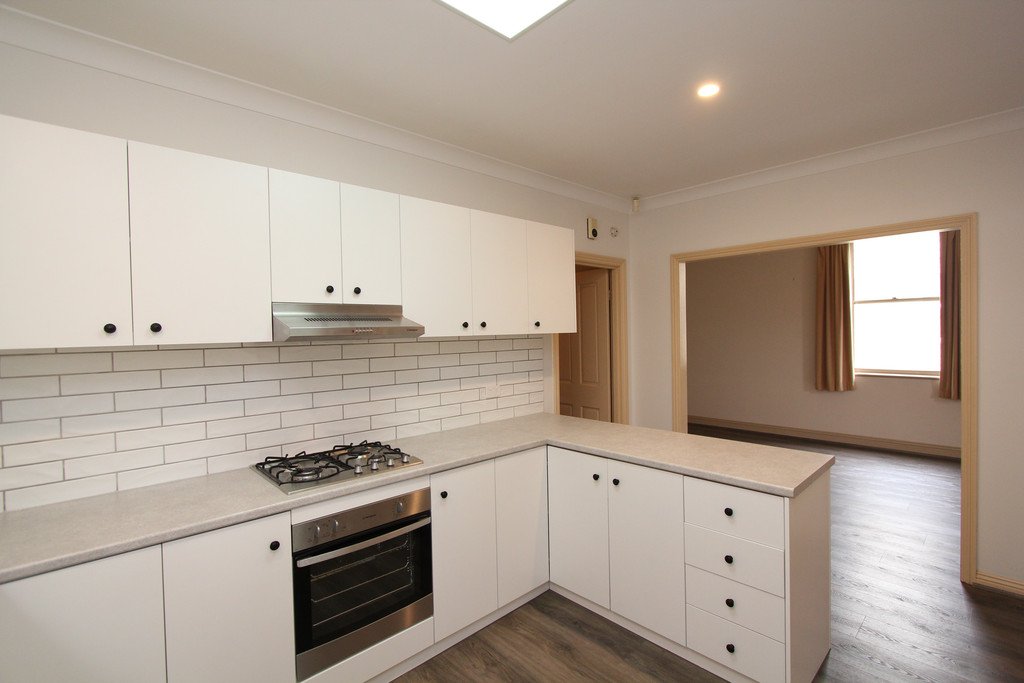 18 Burnbank Street LAKE WENDOUREE 3