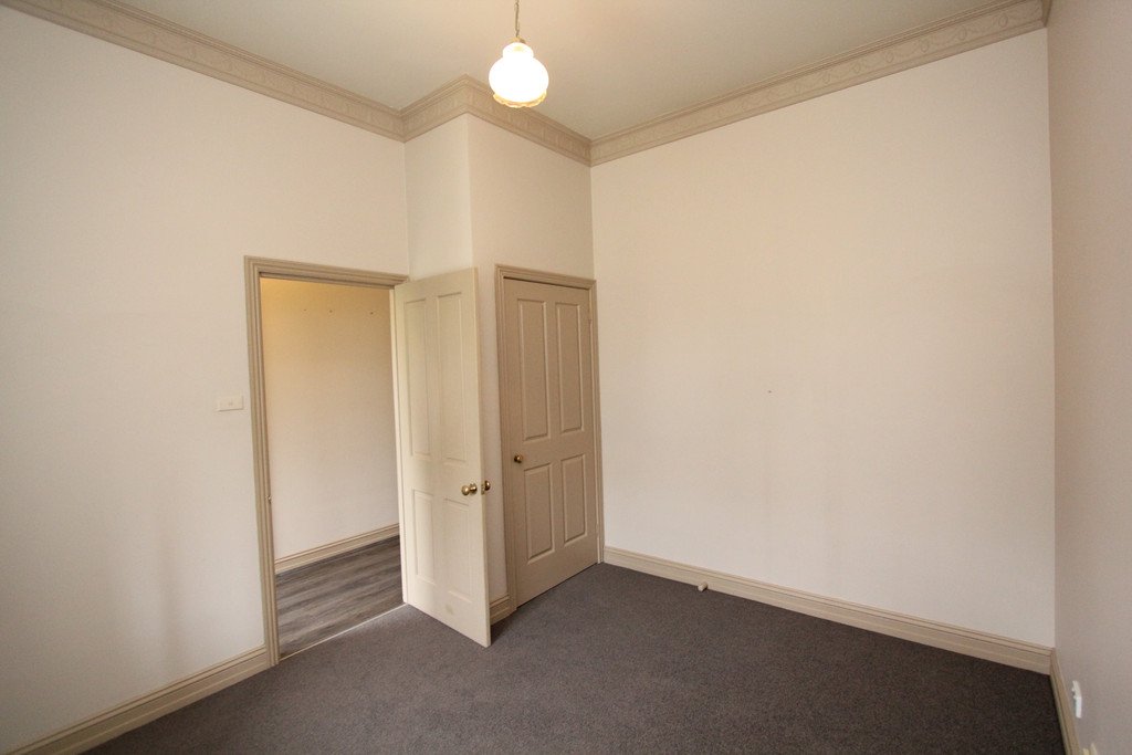 18 Burnbank Street LAKE WENDOUREE 6