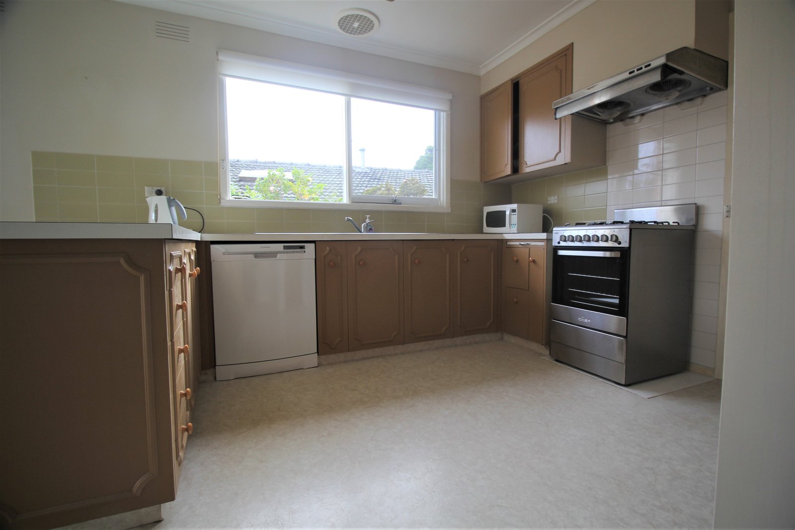 Gallery: 18 Bushbury Court