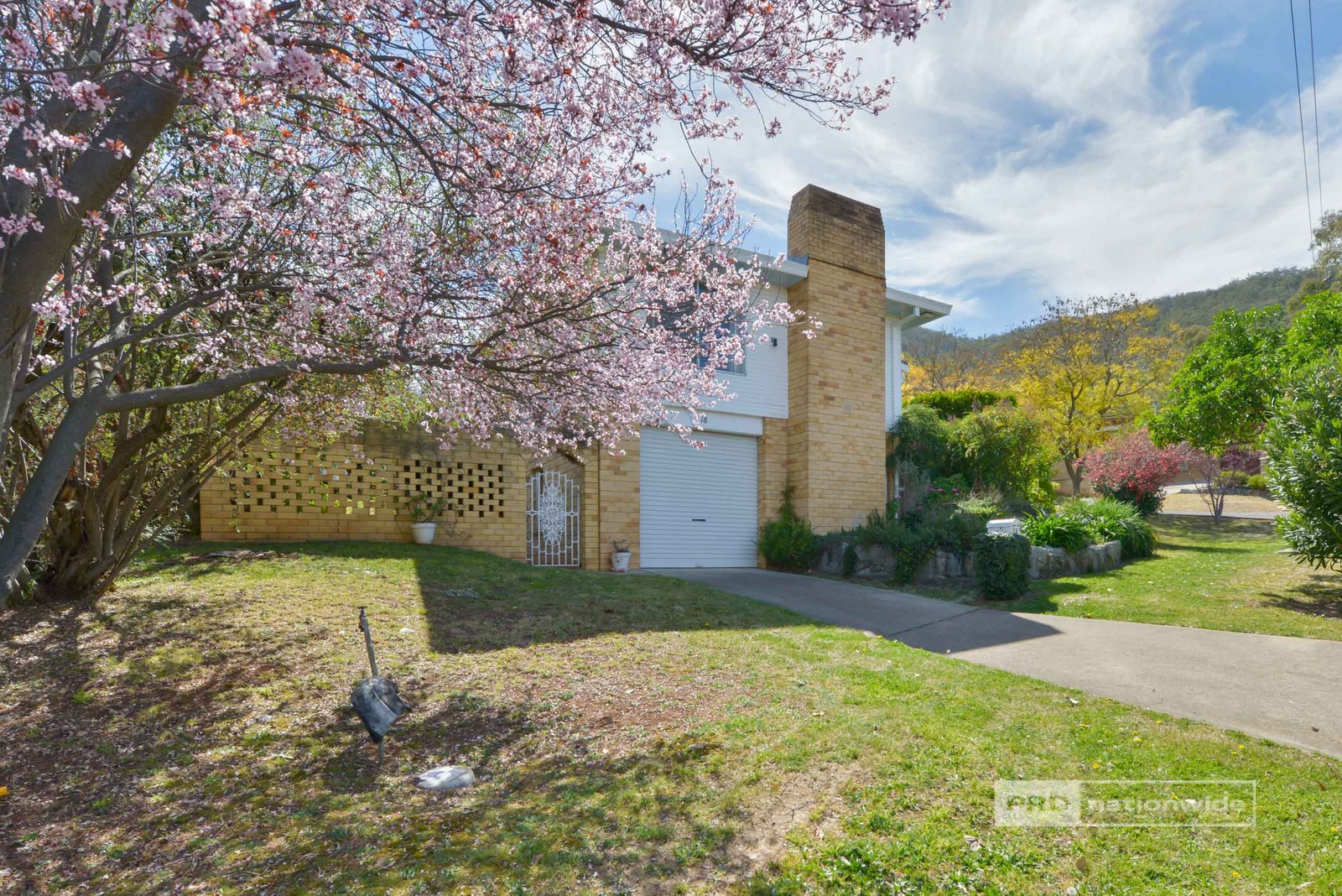 18 Bushland Avenue TAMWORTH 10