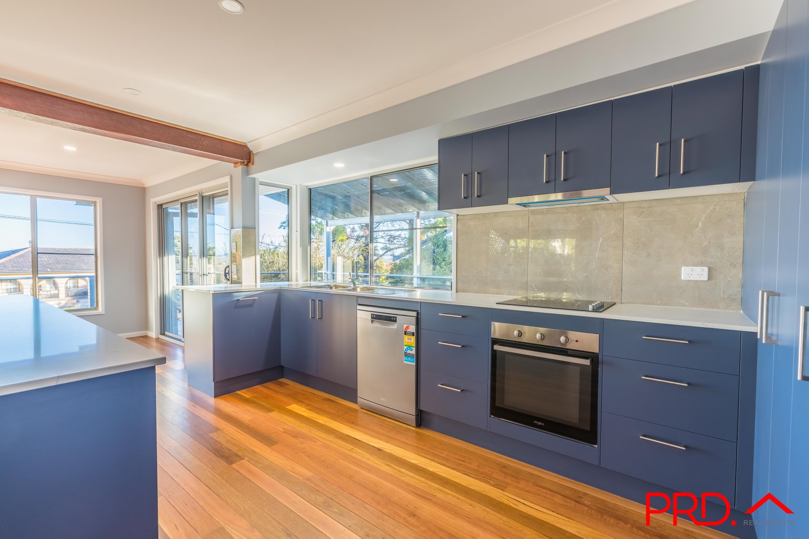 18 Bushland Avenue TAMWORTH 3