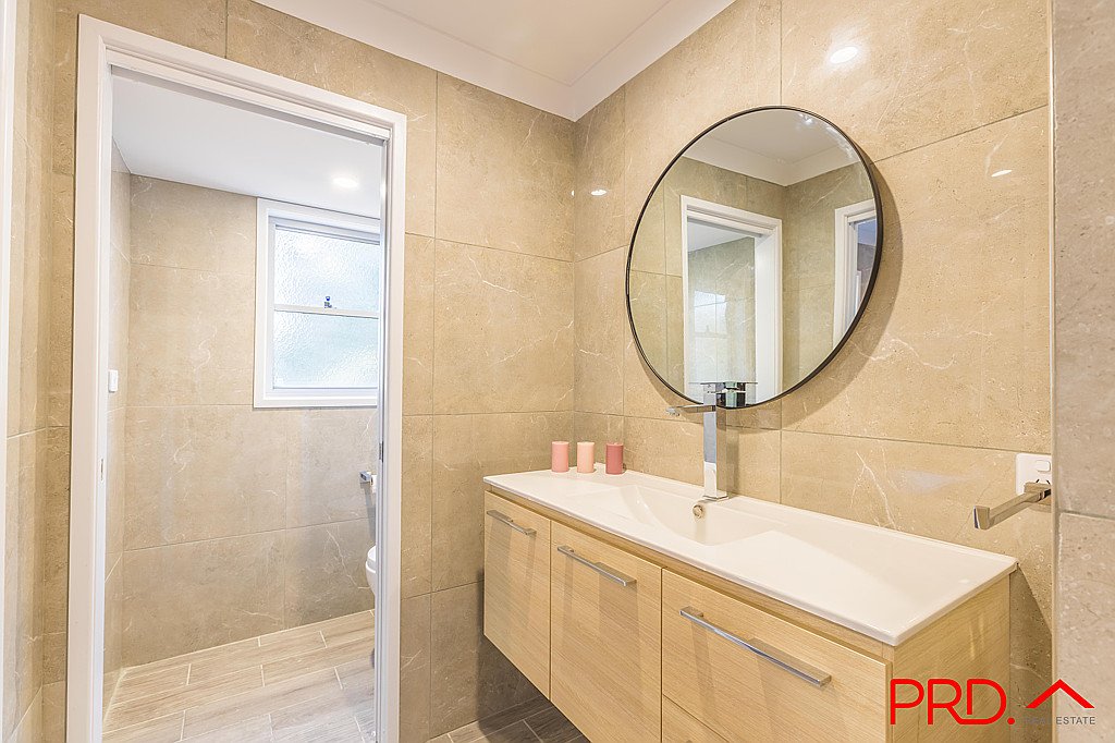 18 Bushland Avenue TAMWORTH 12