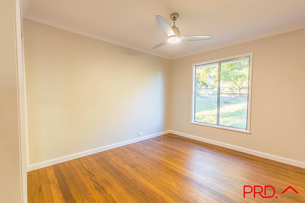 18 Bushland Avenue TAMWORTH 23