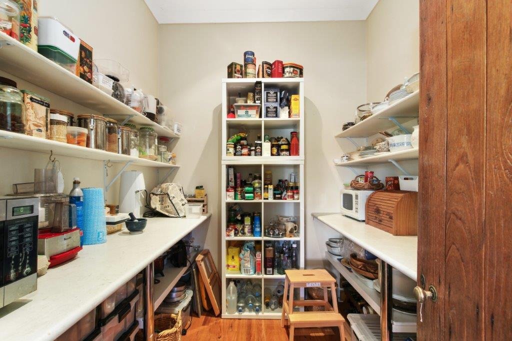 18 Caermarthen Street MANILLA 8