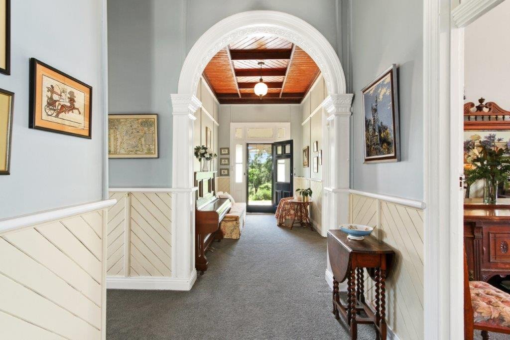 18 Caermarthen Street MANILLA 9