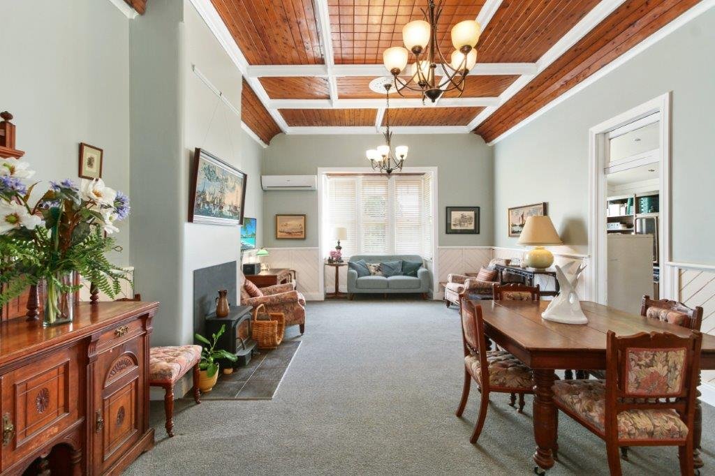 18 Caermarthen Street MANILLA 10