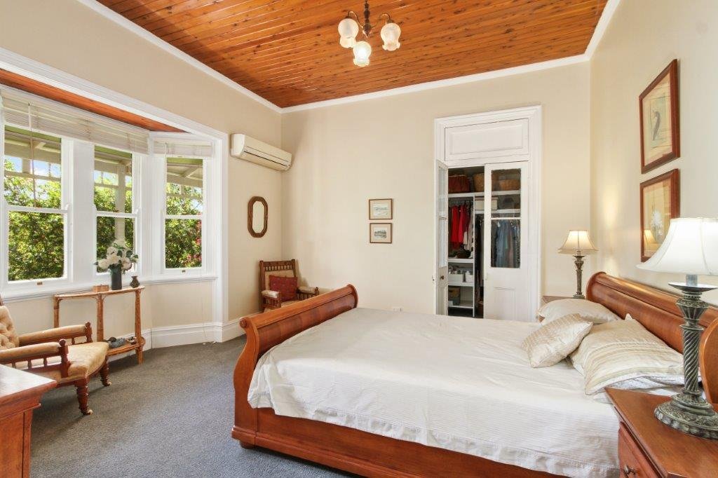 18 Caermarthen Street MANILLA 12