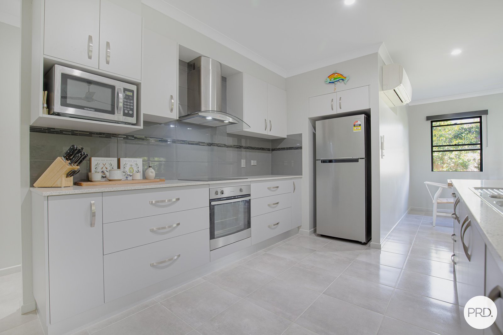 18 Calista Court PROSERPINE 6