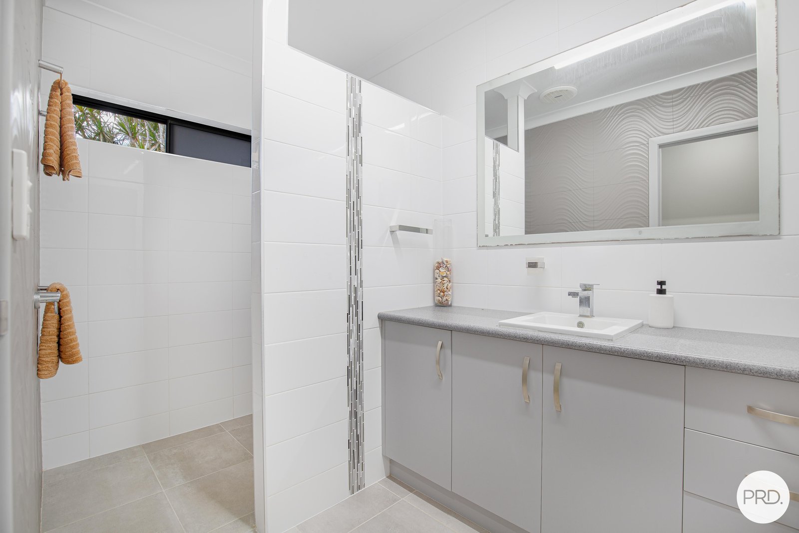 18 Calista Court PROSERPINE 13