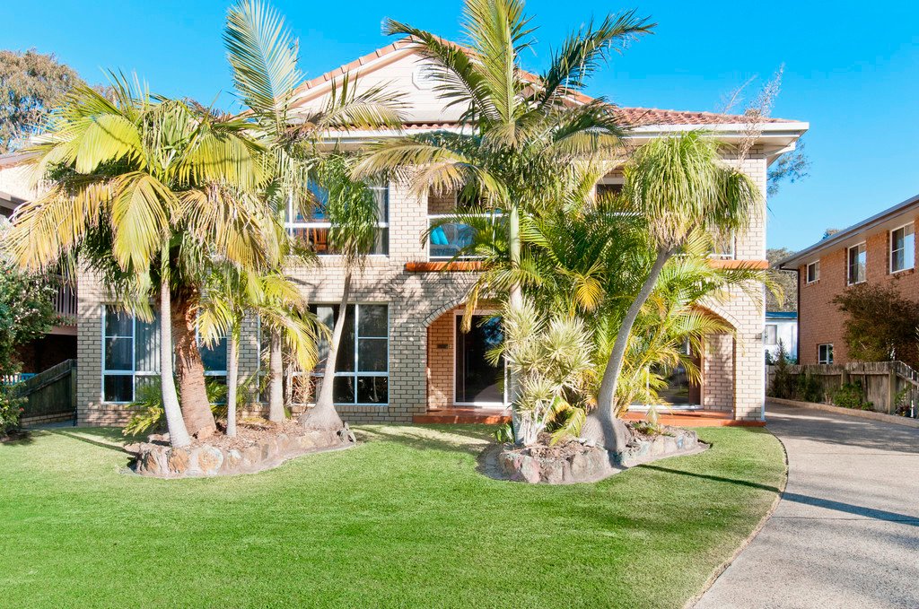 18 Camden Head Road DUNBOGAN 1