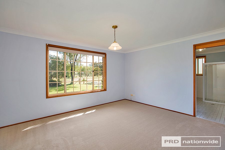 18 Carey Place TAMWORTH 6