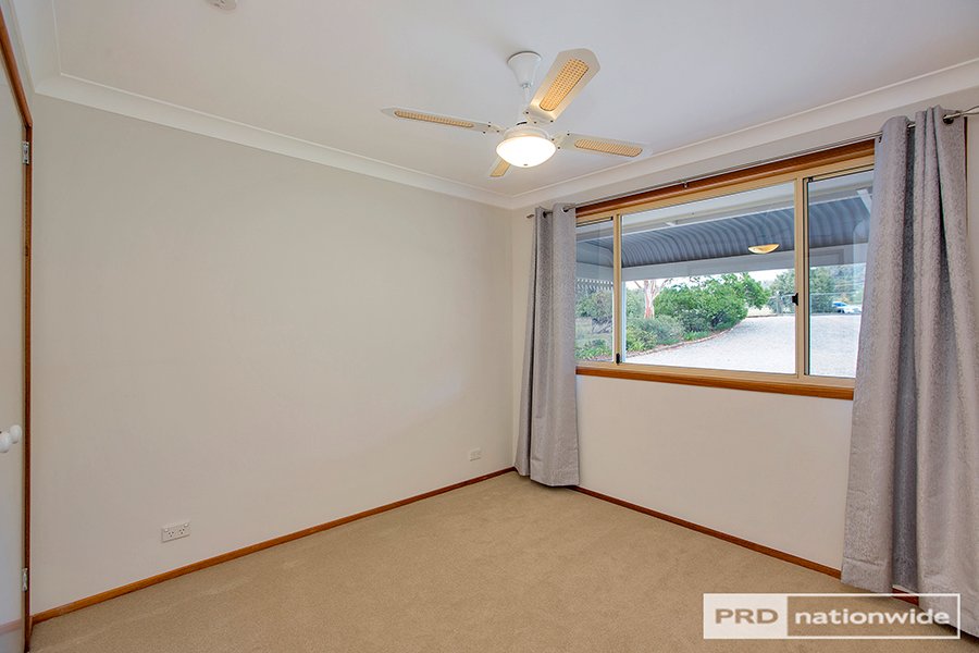 18 Carey Place TAMWORTH 8