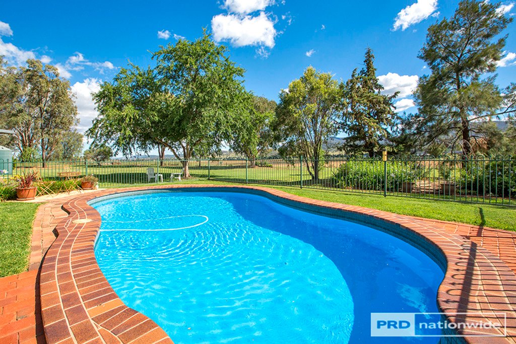 18 Carey Place TAMWORTH 14