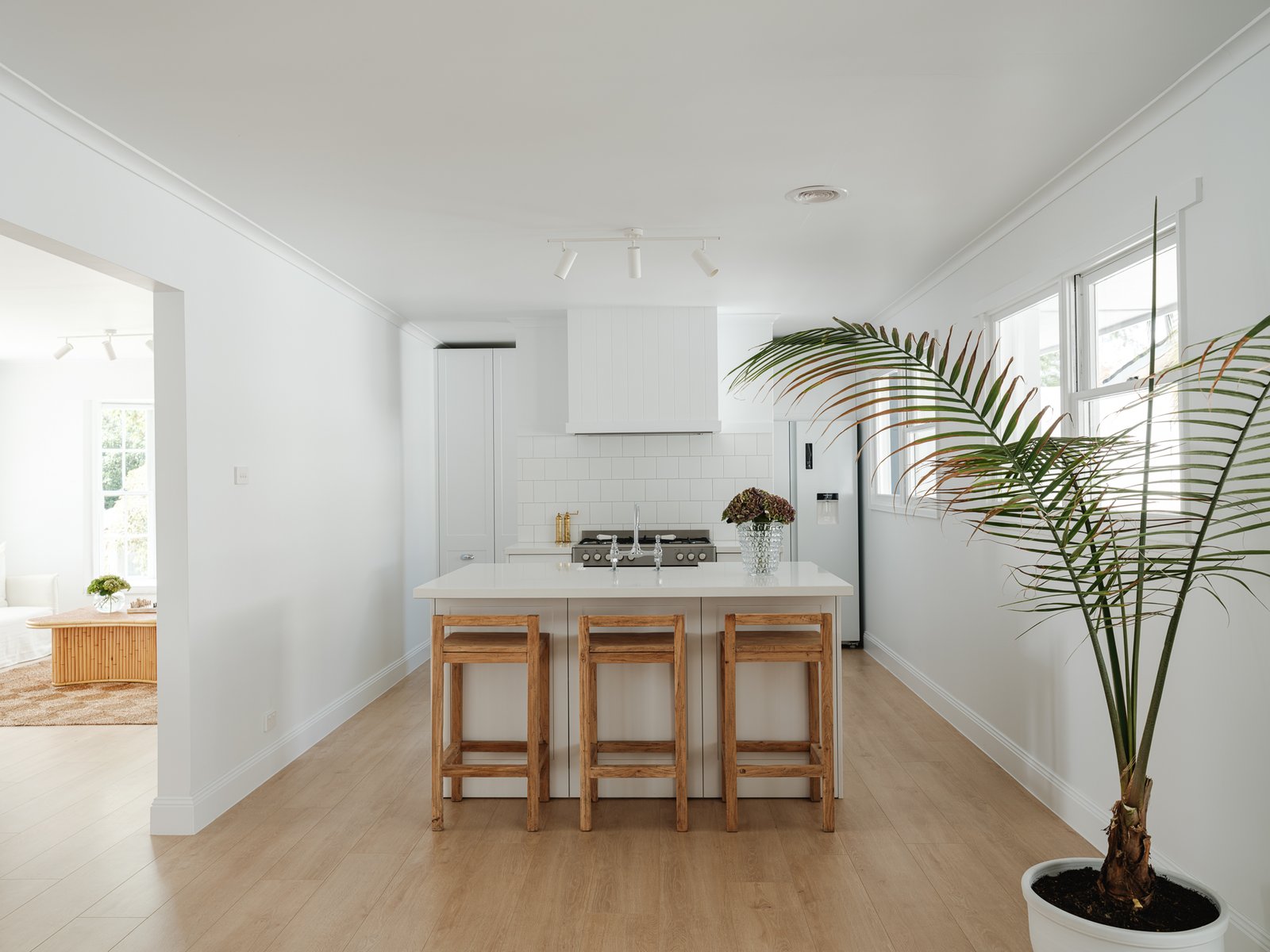 Gallery: 18 Carnarvon Drive