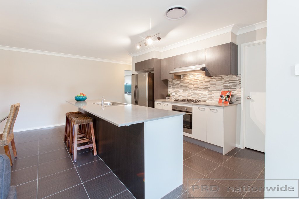 18 Carnival Close WINDELLA 11