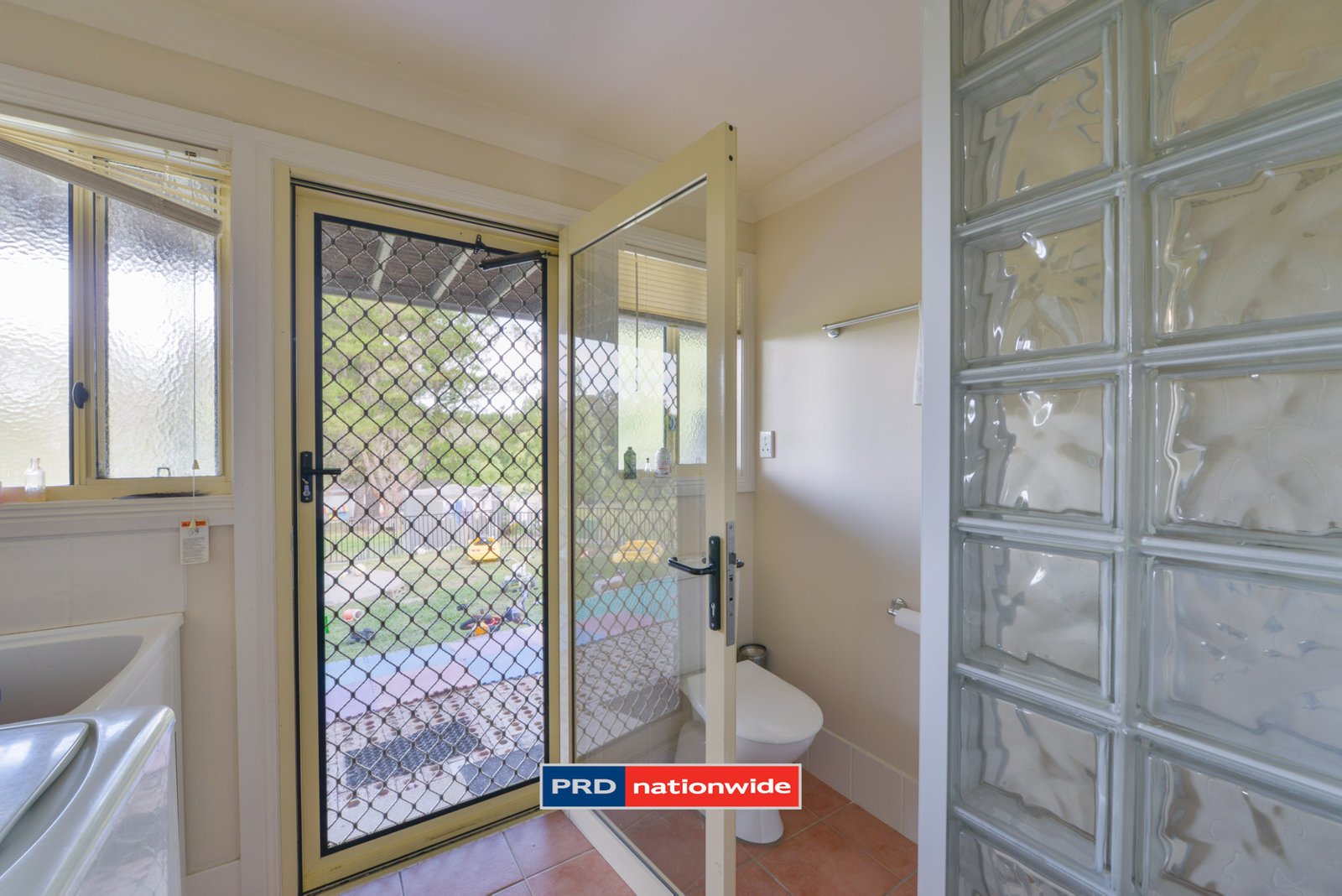 18 Caroline Street BENDEMEER 11