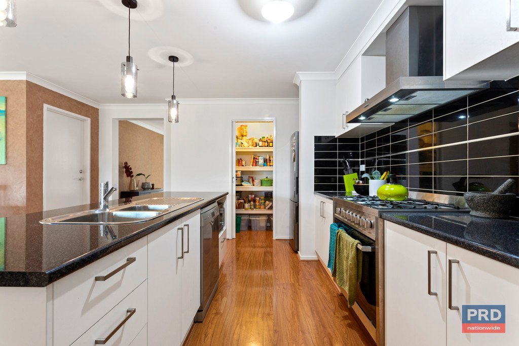 18 Caulfield Drive ASCOT 3