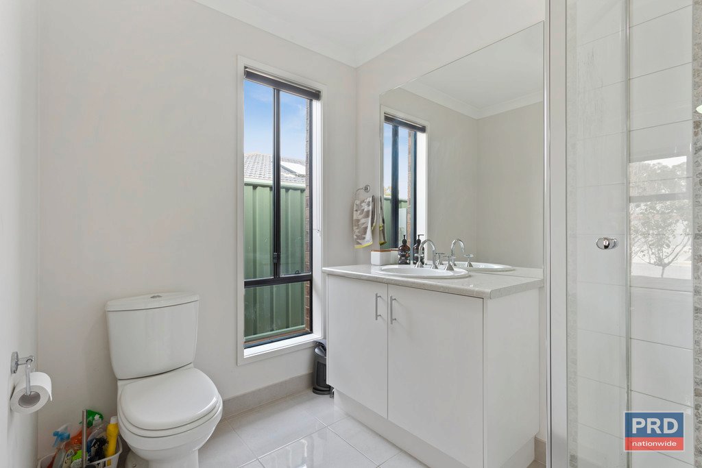 18 Caulfield Drive ASCOT 11