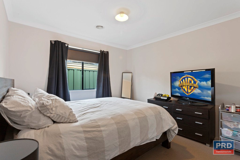 18 Caulfield Drive ASCOT 12