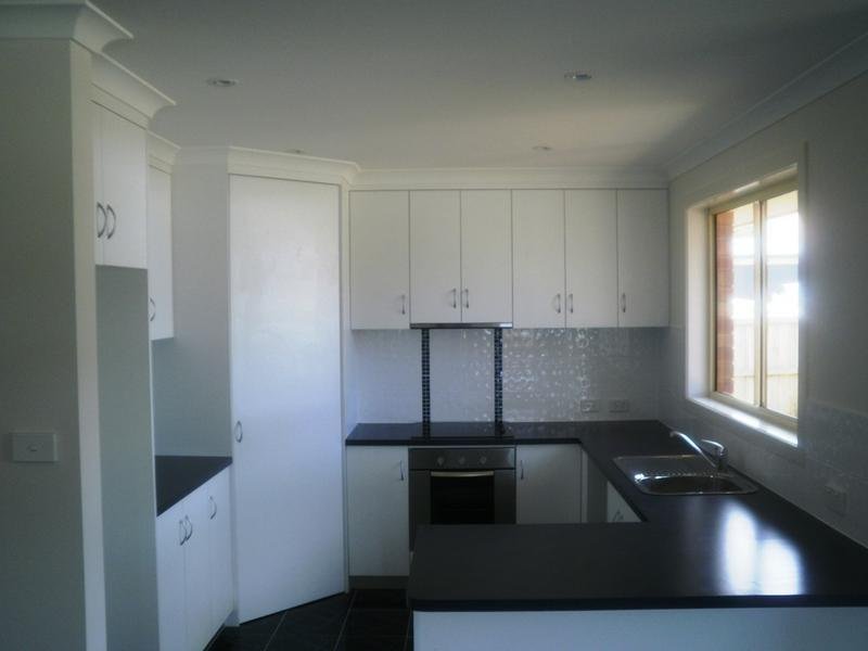 18 Cavenor Drive OAKDOWNS 3