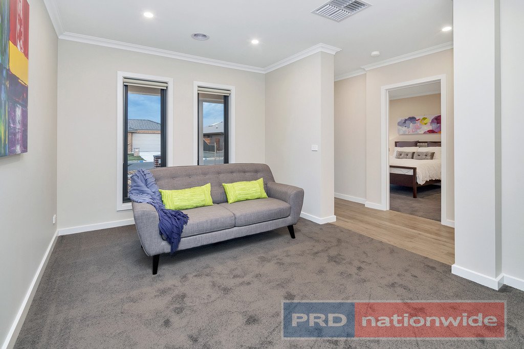 18 Charolais Street DELACOMBE 2