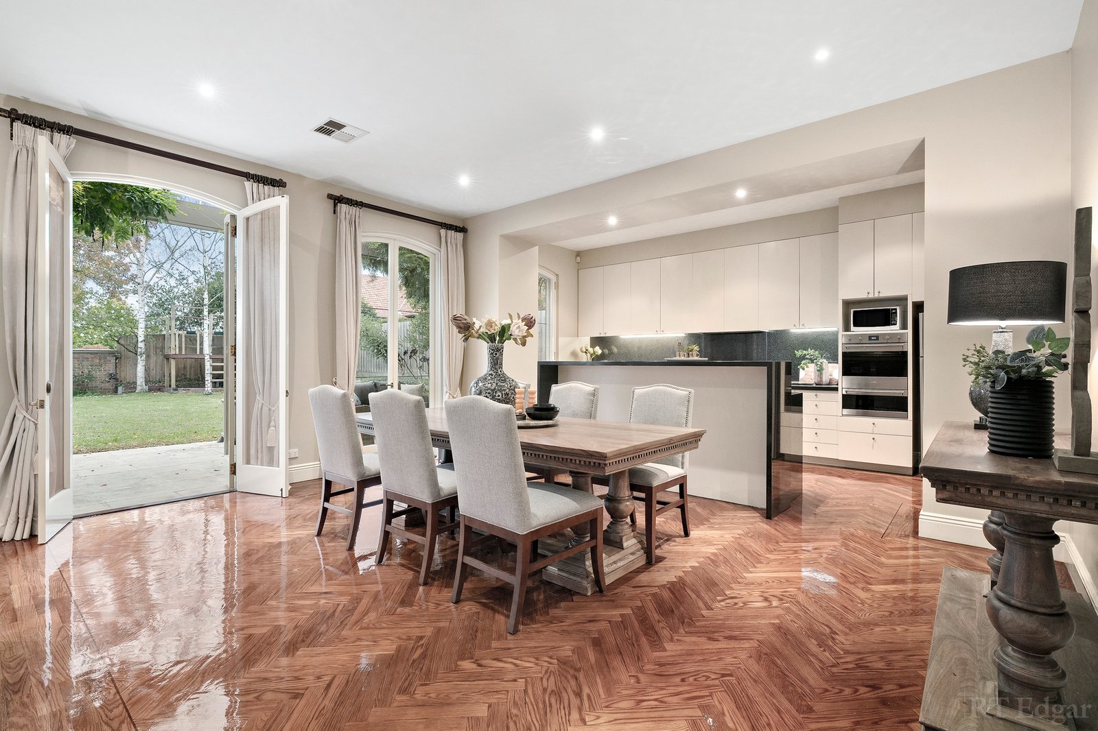 Real Estate and Property in 18 Chatfield Avenue, Balwyn, VIC