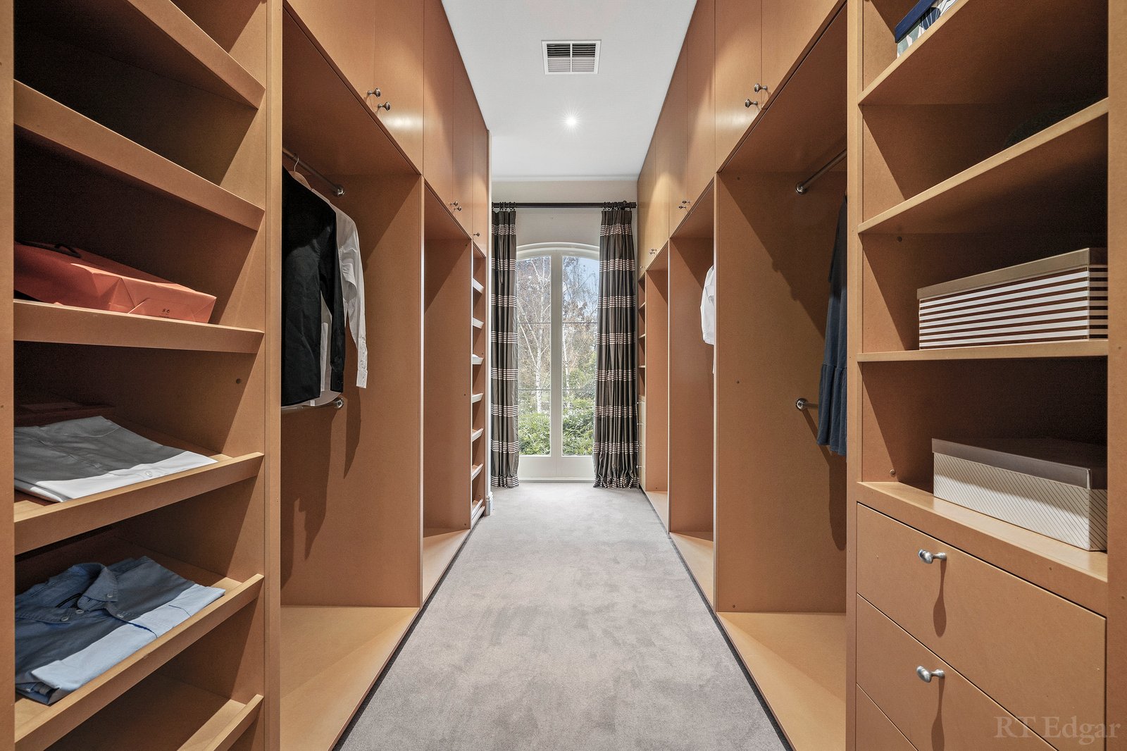 Real Estate and Property in 18 Chatfield Avenue, Balwyn, VIC