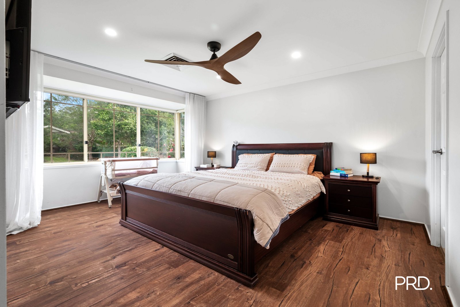 18 Chaucer Place WINMALEE 6