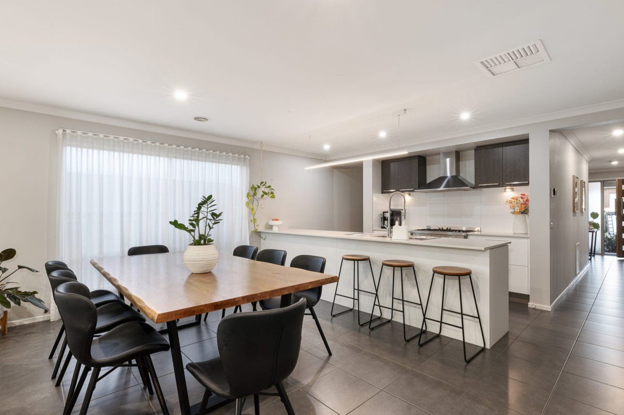 18 Chiara Court BROWN HILL 3